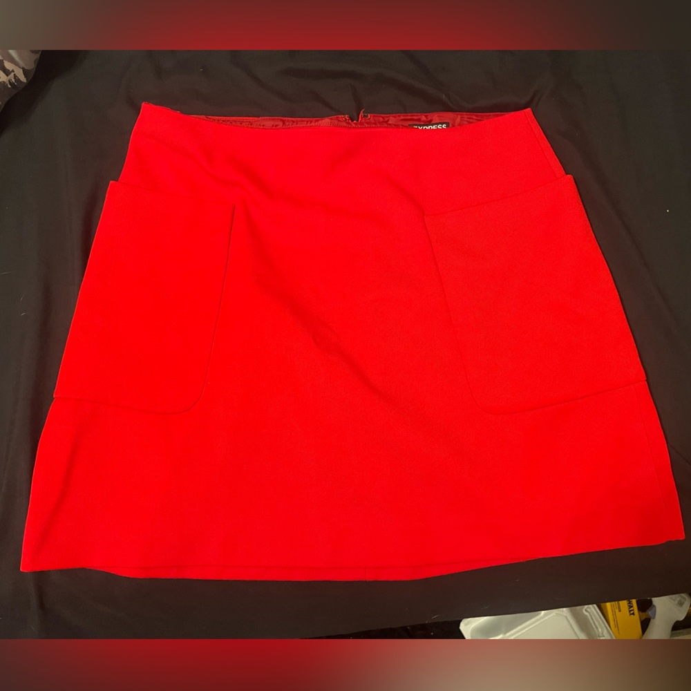 Red Guess mini skirt sz 10